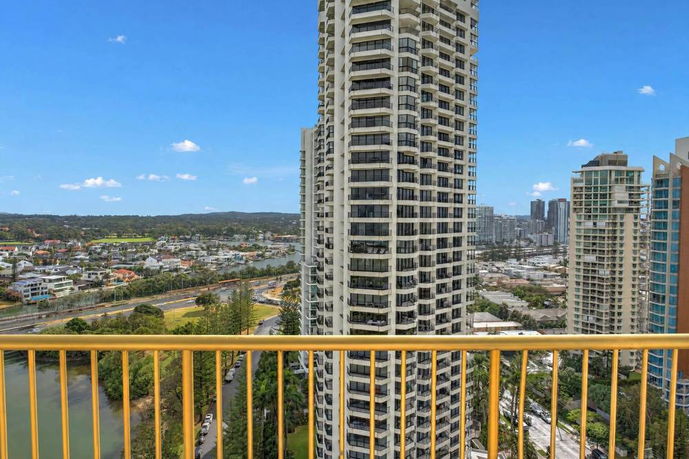 Apartment 211, view 3