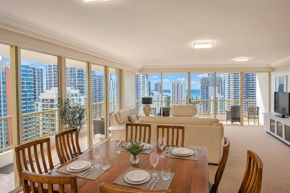 Full kitchen and dining in a Contessa apartment