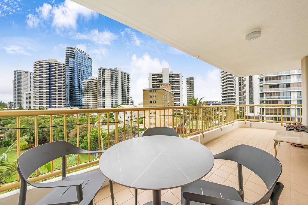 Apartment 54, view 2